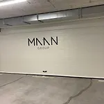 Mark'S Place Luxury Apartment With Free Private Garage 아파트 *