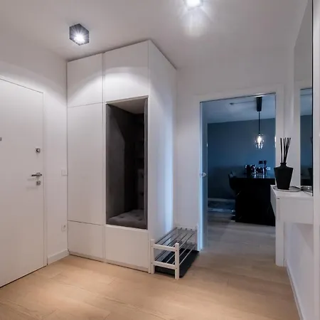 Apartment Mark's Place Luxury With Free Private Garage *